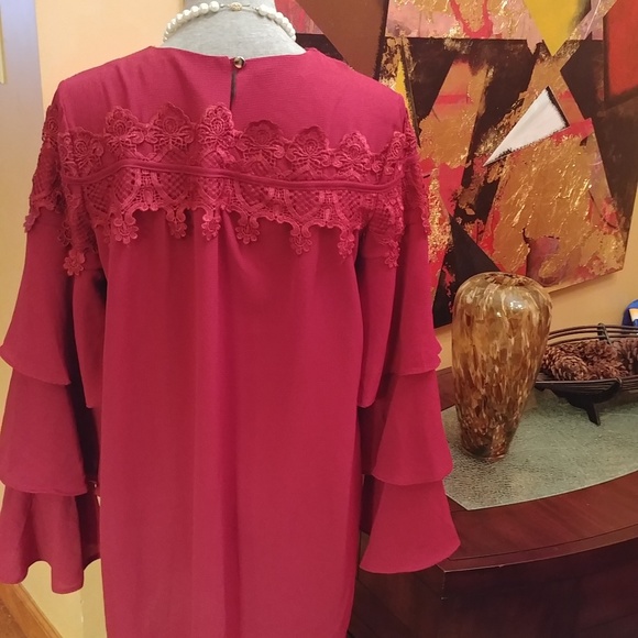 Bell sleeve top - Picture 4 of 6